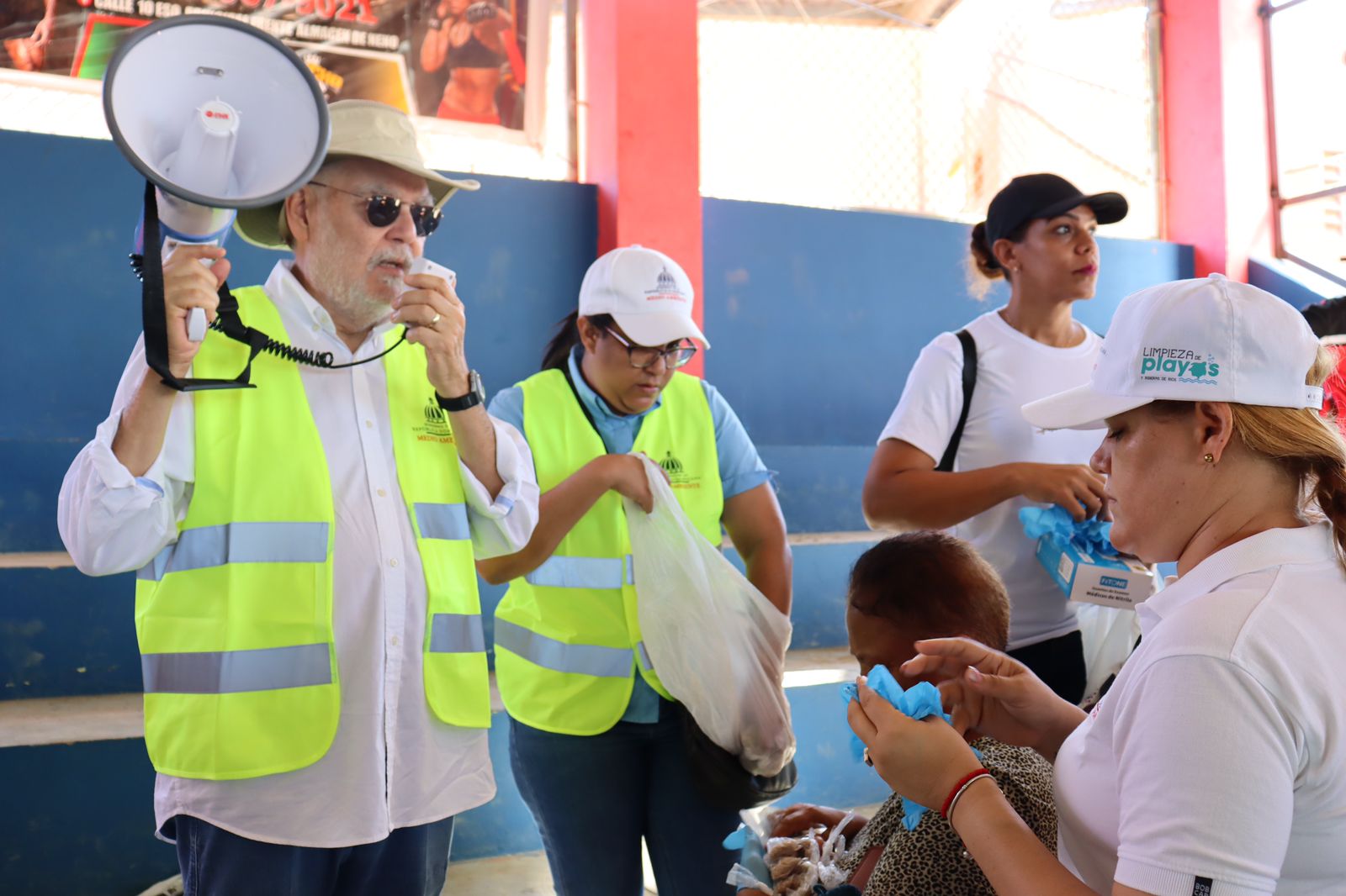 Miguel Ceara Hatton valora integración de la ciudadanía a acciones de prevención contra el dengue