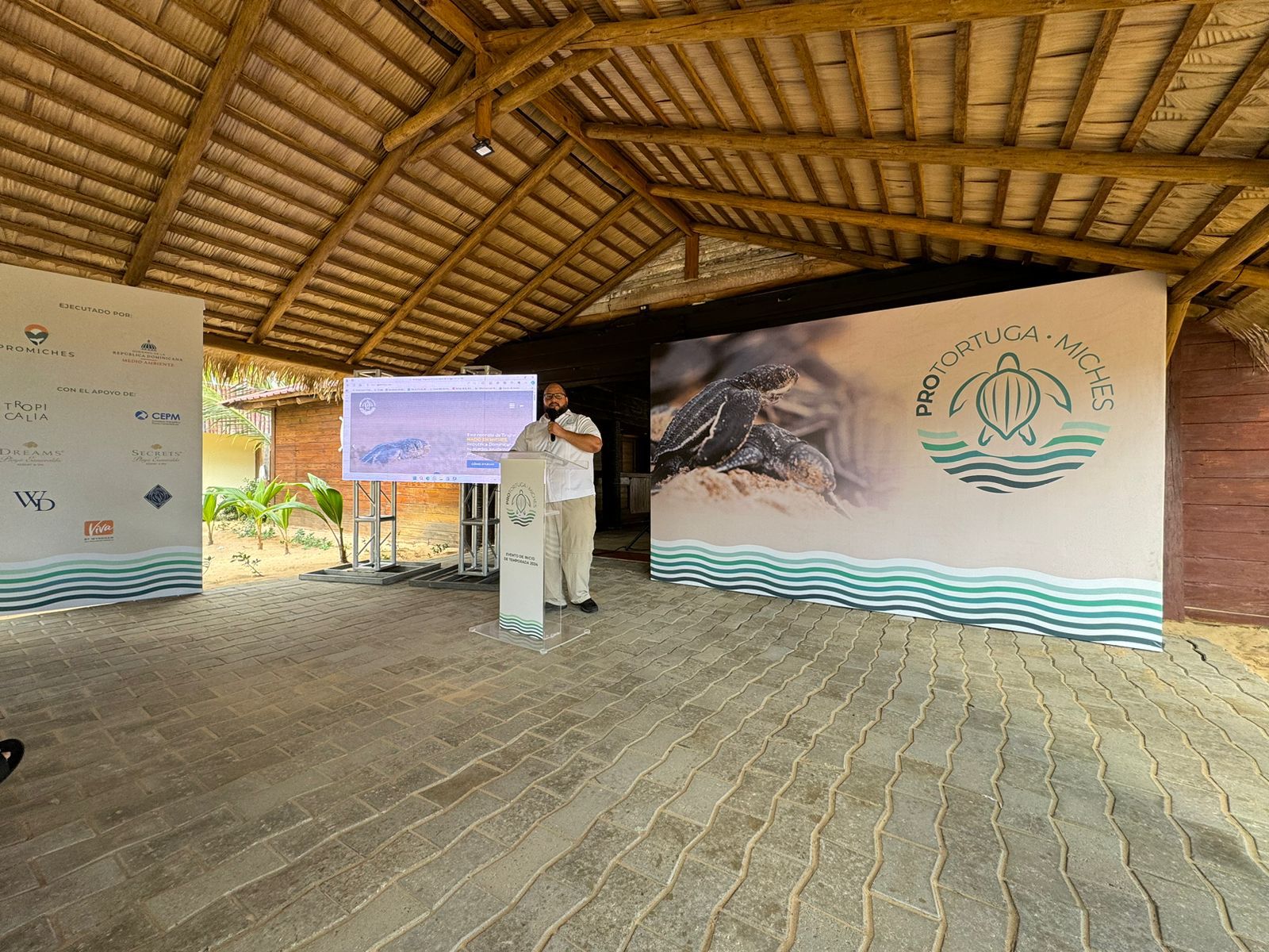 Medio Ambiente y PROMICHES inician el monitoreo de la Temporada de Anidación de Tortugas Marinas 2024