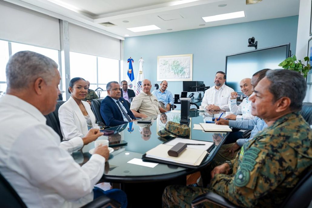 Paíno Henríquez se reúne con Mesa Interinstitucional para la Defensa del Medio Ambiente y los Recursos Naturales