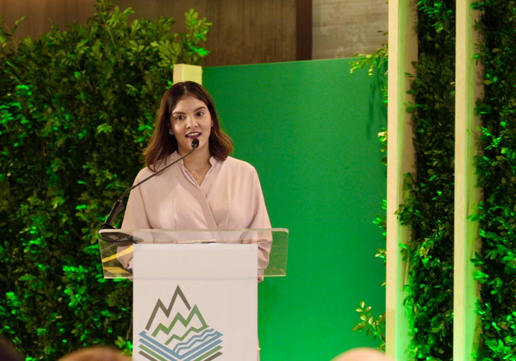 Viceministra Ana Emilia Pimentel destaca importancia del periodismo ambiental