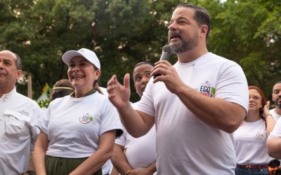 Medio Ambiente y la Alcaldía del DN se unen para arborizar el Mirador Sur en jornada “Ecohéroes”