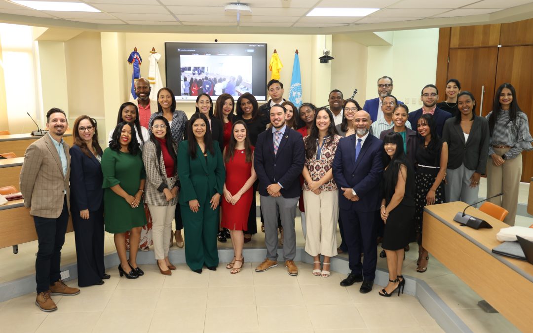 Medio Ambiente y PUCMM clausuran diplomado de 60 horas para fortalecer la comunicación climática en RD