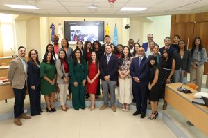 Medio Ambiente y PUCMM clausuran diplomado de 60 horas para fortalecer la comunicación climática en RD