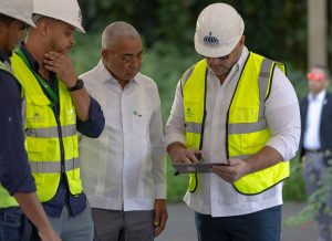 Ministro Paíno Henríquez supervisa inicio de histórica renovación del Jardín Botánico