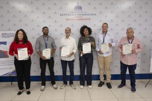 Medio Ambiente conmemora el Día Nacional del Servidor Público con acto institucional