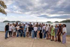 Periodistas viven experiencia de avistamiento de ballenas jorobadas junto al Ministerio de Medio Ambiente