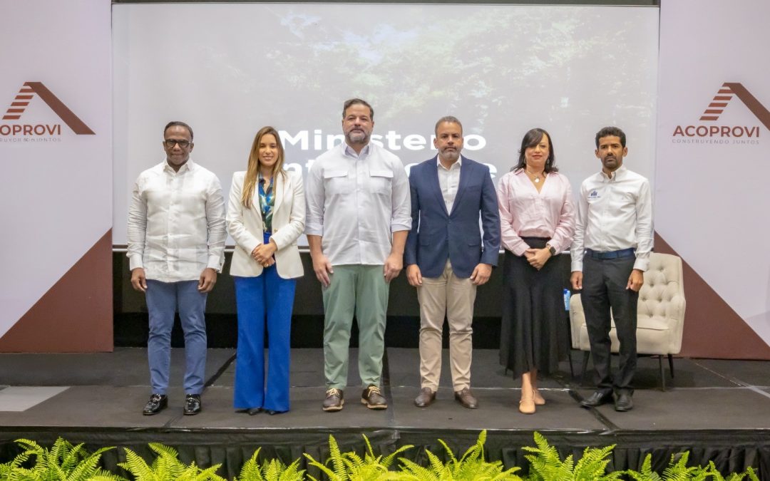 Ministro Paíno Henríquez aborda avances hacia una permisología ambiental más eficiente en encuentro con ACOPROVI